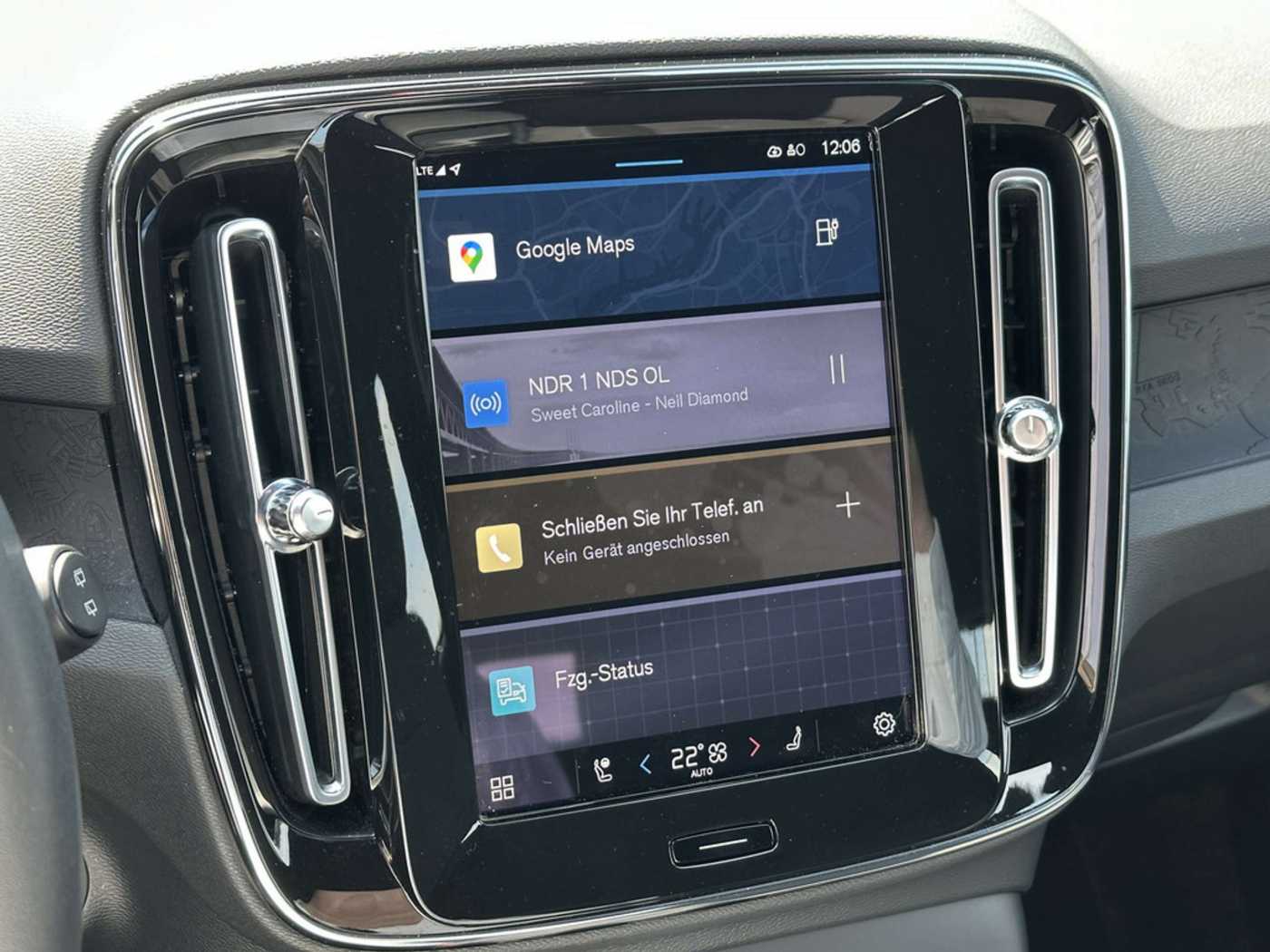 Volvo  Plus Recharge Pure Electric ACC STANDHZ
