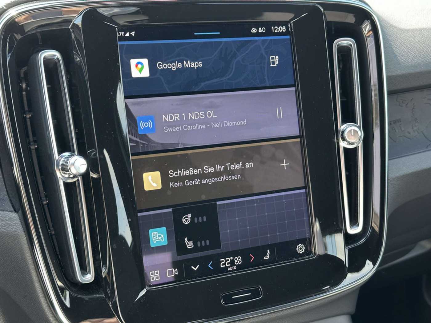 Volvo  Plus Recharge Pure Electric ACC STANDHZ