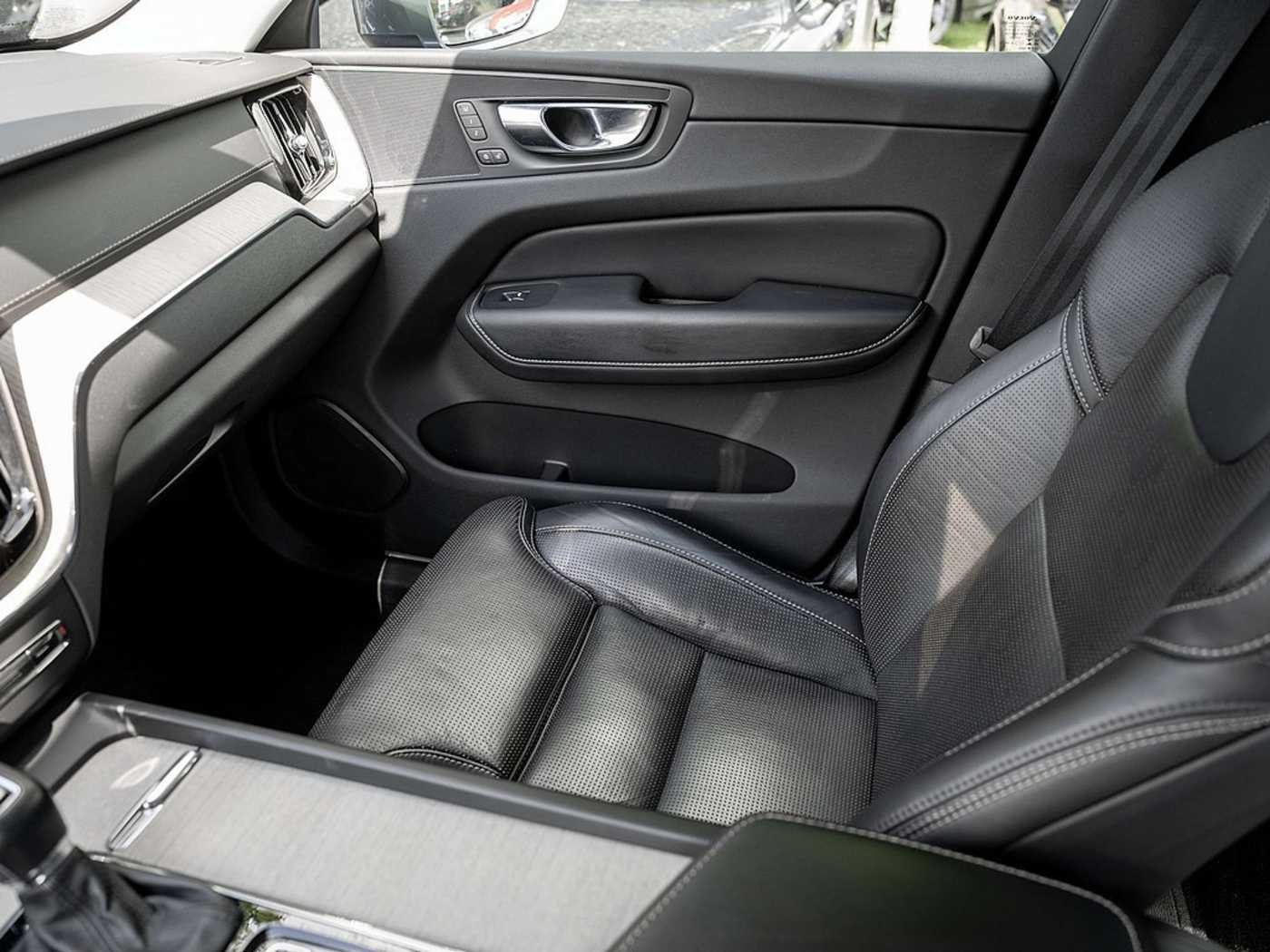 Volvo  D4 Inscription 2WD STANDHZ AKTIVSITZE