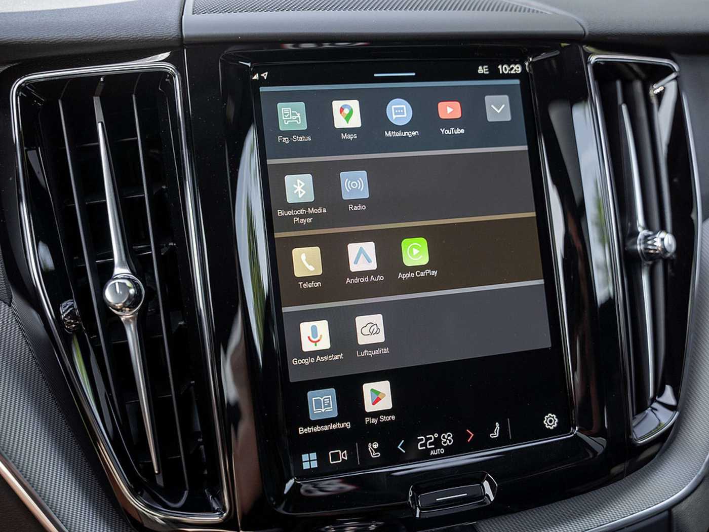 Volvo  T8 Plus Black Edition Recharge Plug-In Hybrid AWD