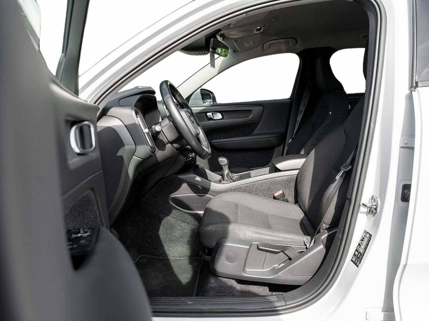 Volvo  T3 SHZ KAMERA NAVI LED SCHEINWERFER