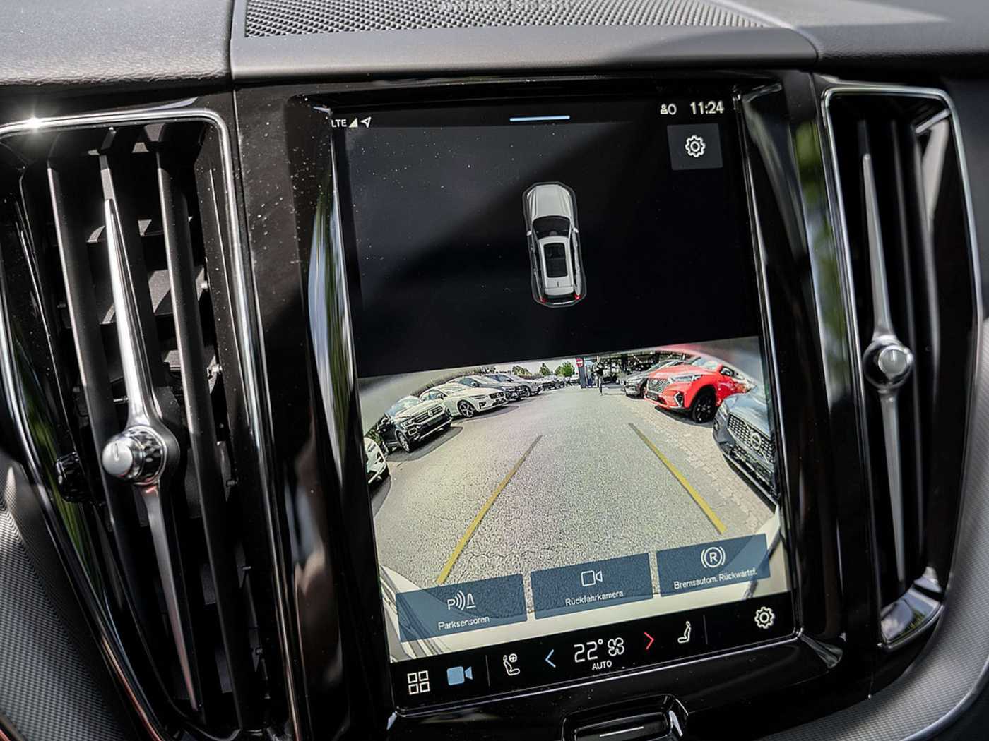 Volvo  T6 Plus Dark Recharge Plug-In Hybrid AWD