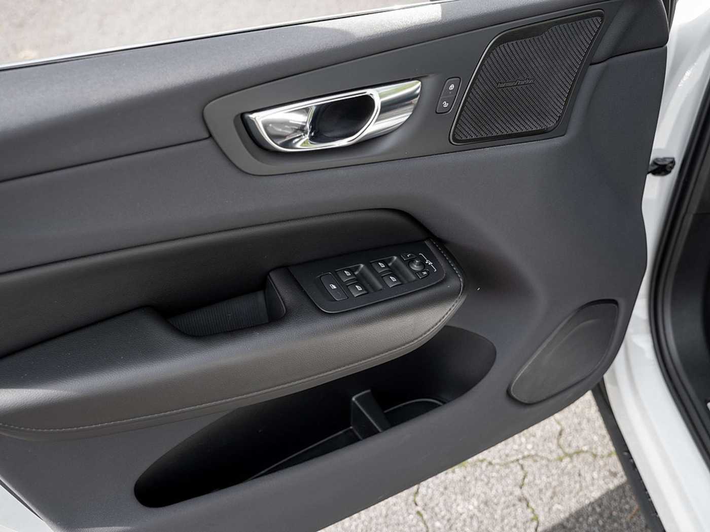 Volvo  T6 Inscription Expression Recharge AWD