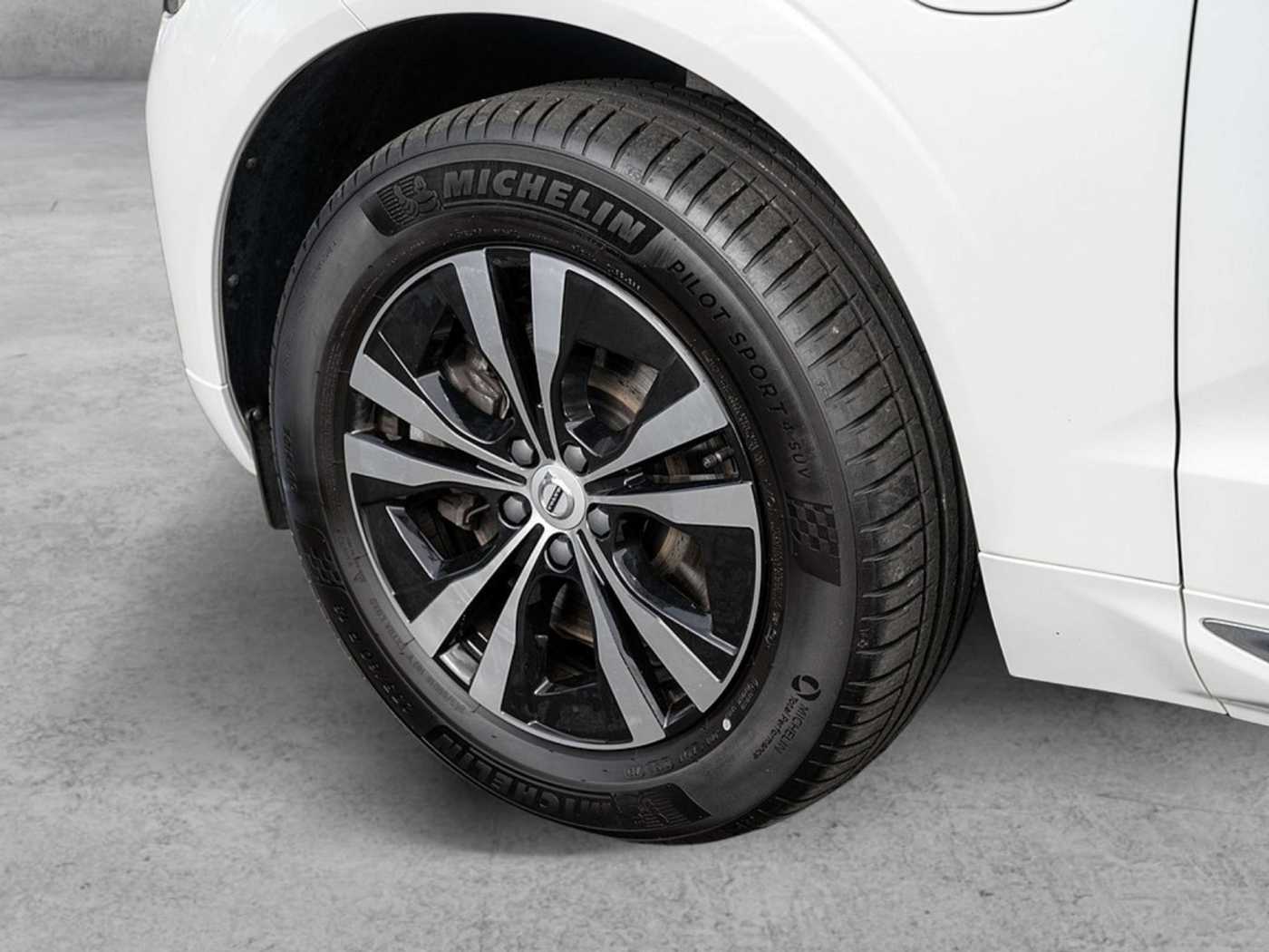 Volvo  T6 Inscription Expression Recharge AWD