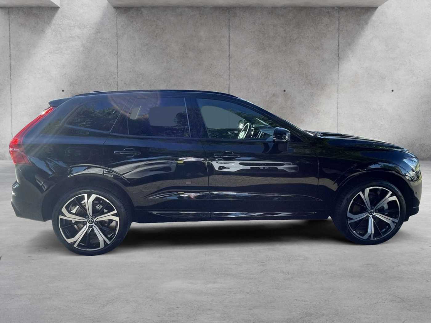 Volvo  T6 Plus Dark Plug-In Hybrid AWD 21' AHK