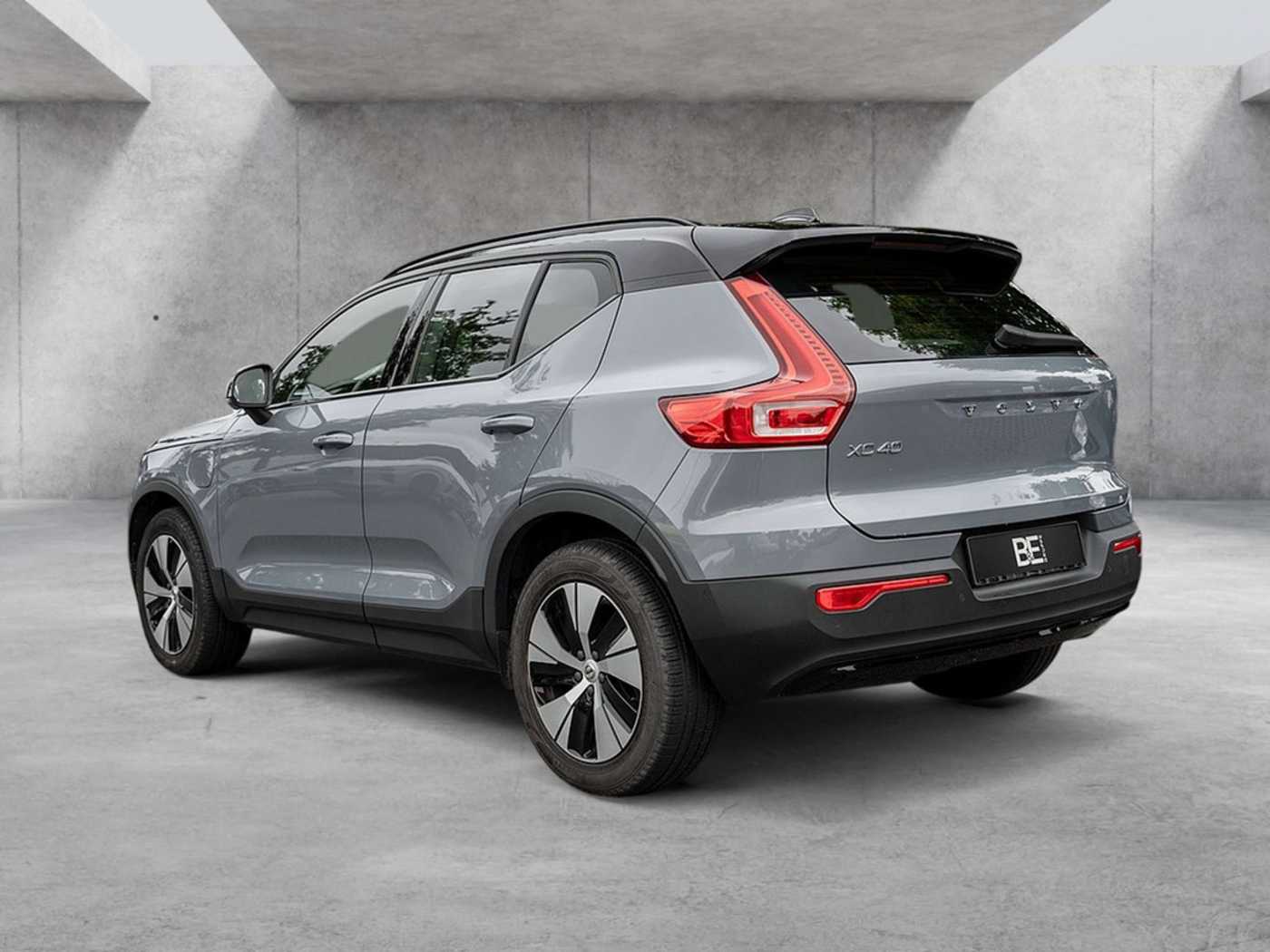 Volvo  T5 Twin Engine R-Design Expression 360°