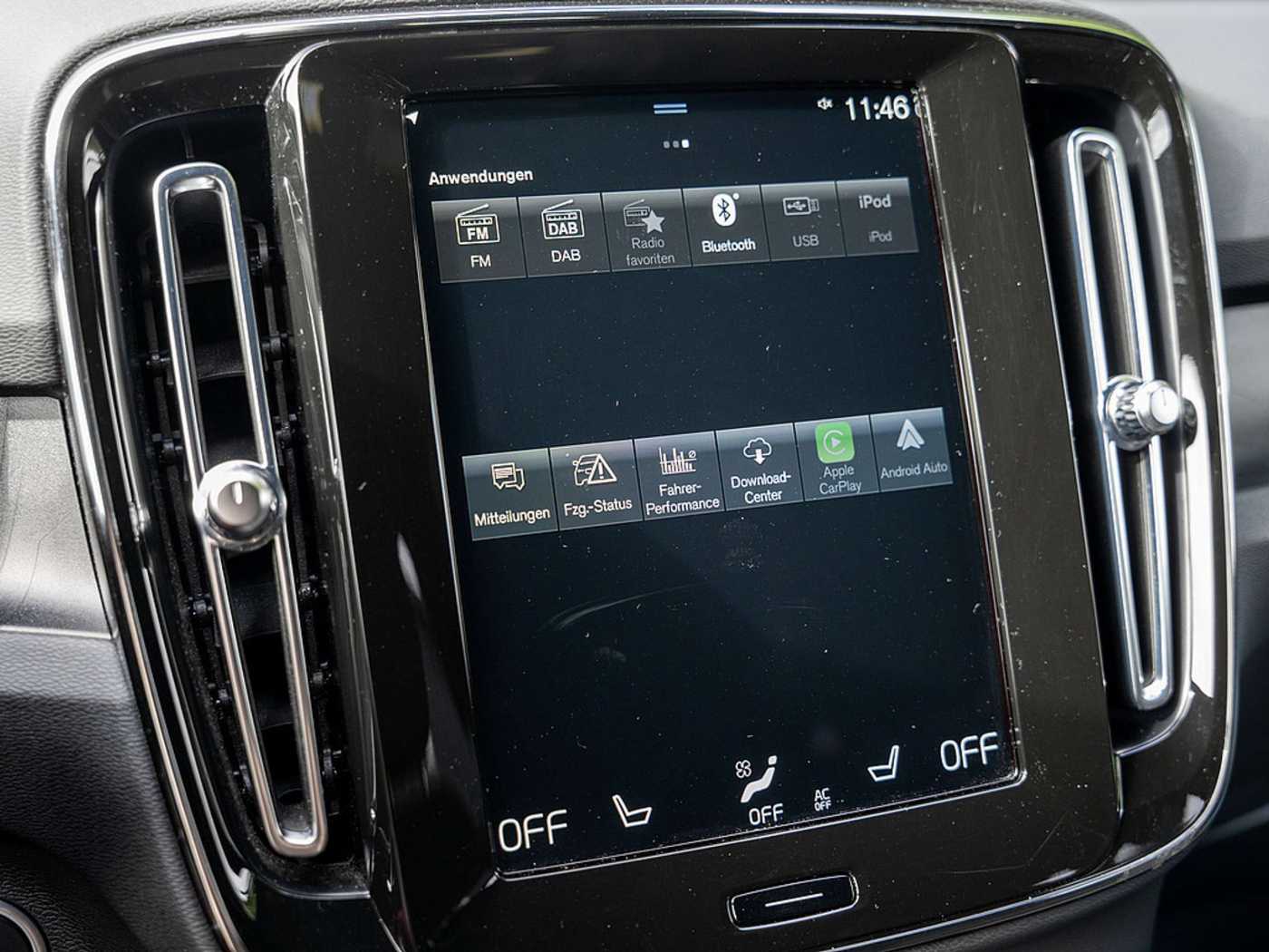Volvo  T4 Recharge Core AHK ACC