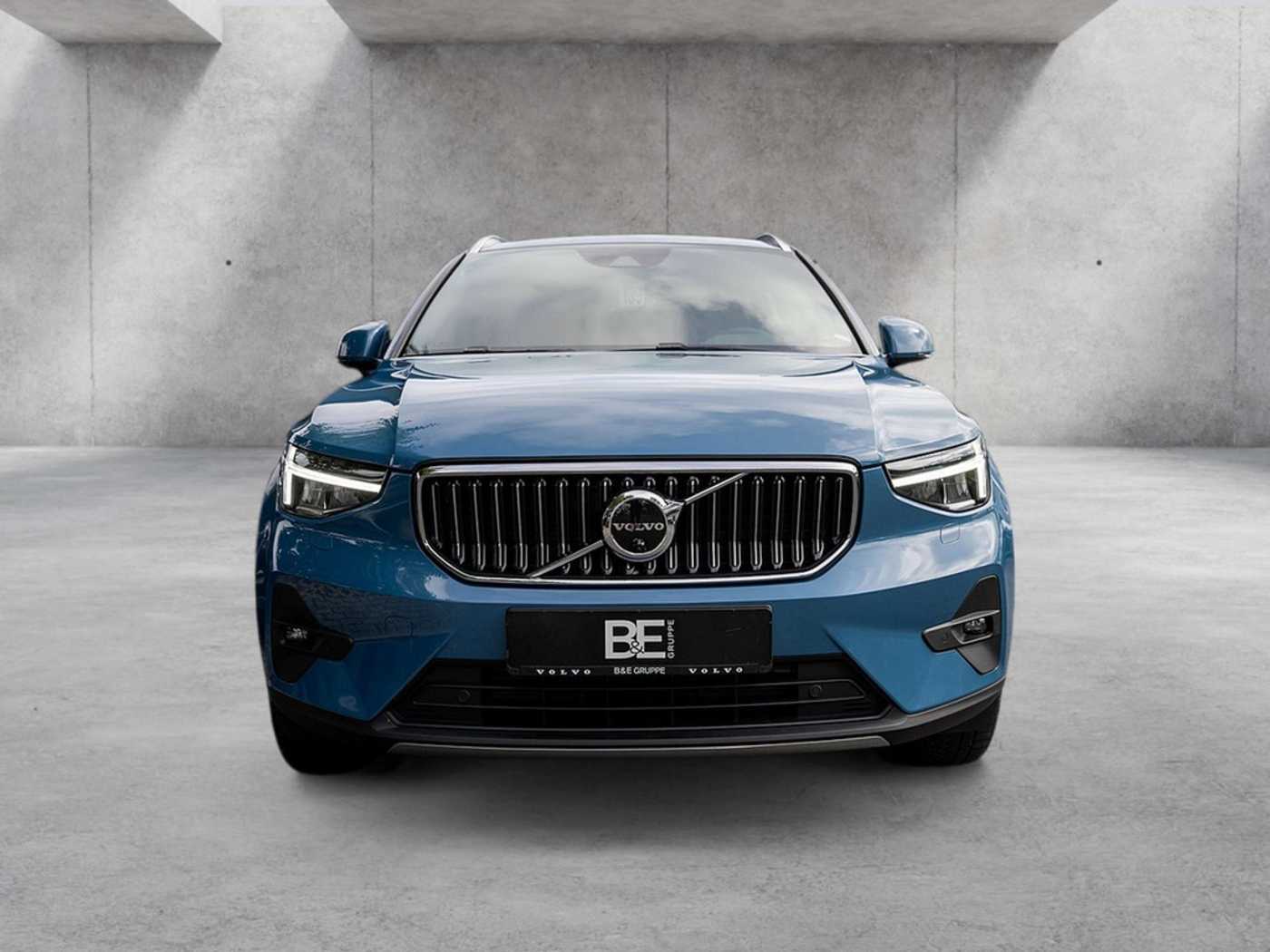 Volvo  T4 Recharge Core AHK ACC