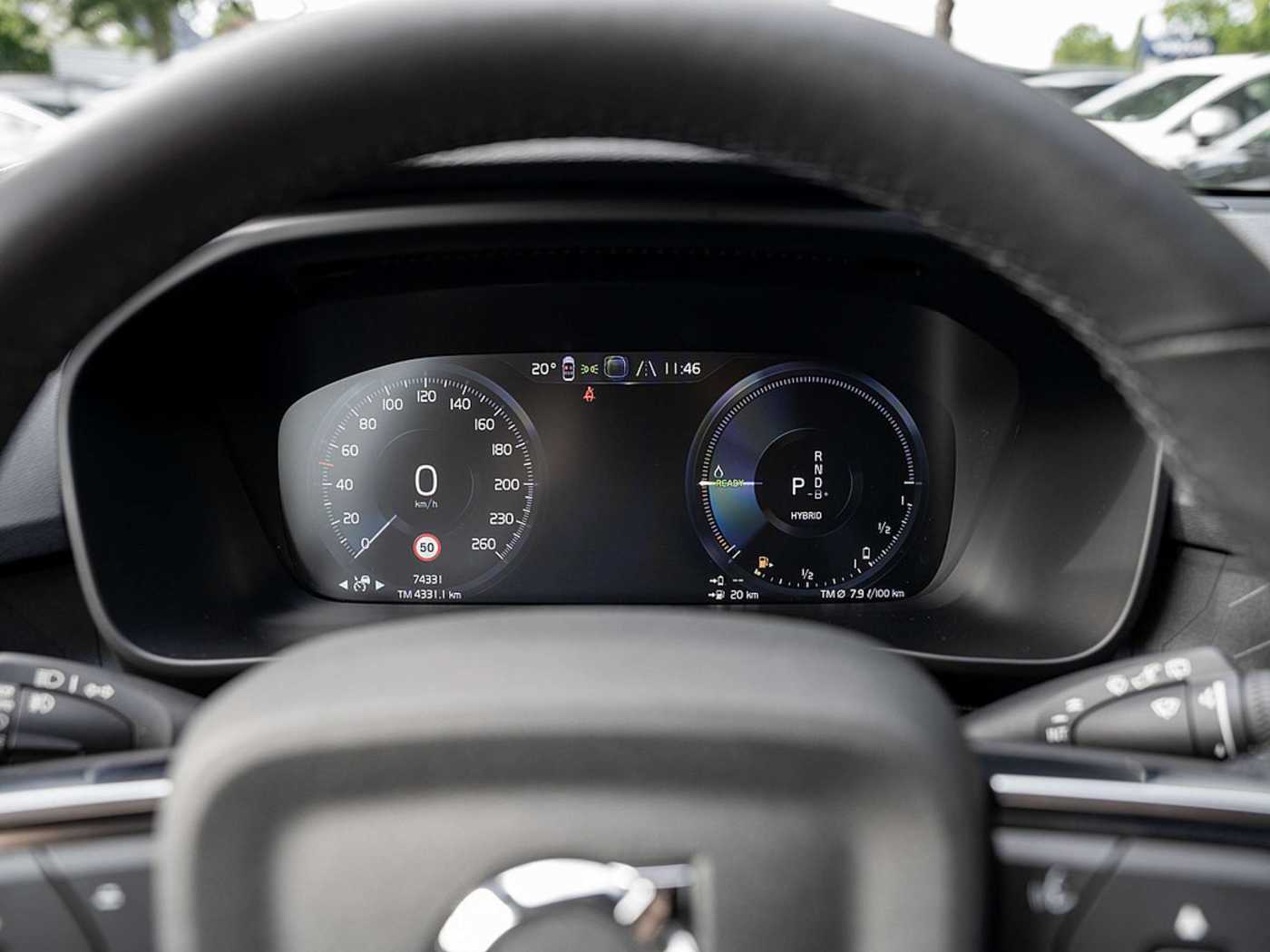 Volvo  T4 Recharge Core AHK ACC