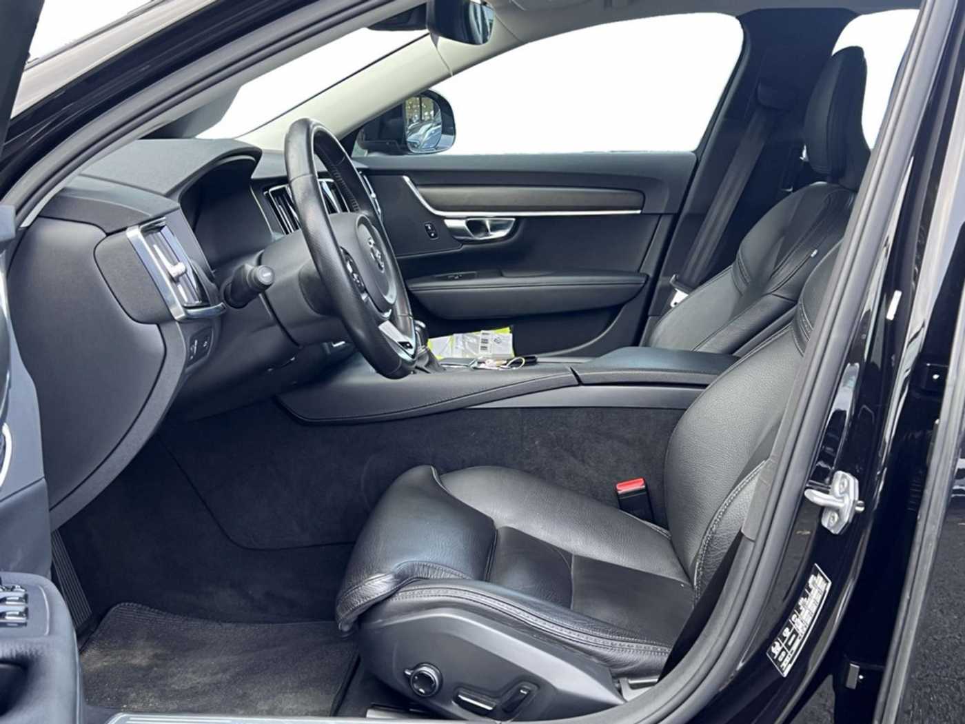 Volvo  D4 AWD LED SITZHEIZUNG ACC
