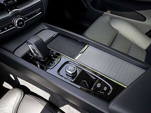 Volvo  T6 Plus Dark Recharge AWD GJR PANO 360°