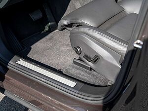 Volvo  T6 Plus Dark Recharge WD GJR PANO 360°