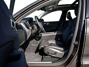 Volvo  T6 Plus Dark Recharge WD GJR PANO 360°