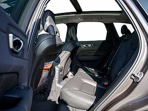Volvo  T6 Plus Dark Recharge WD GJR PANO 360°