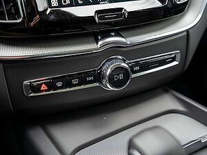 Volvo  T6 Plus Dark Recharge AWD GJR PANO 360°