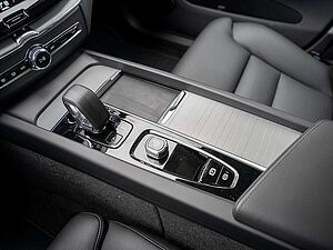 Volvo  T6 Plus Dark Recharge AWD GJR PANO 360°