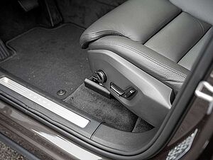 Volvo  T6 Plus Dark Recharge AWD GJR PANO 360°