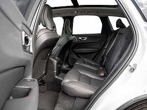 Volvo  T8 Ultra Dark Recharge Plug-In Hybrid AWD