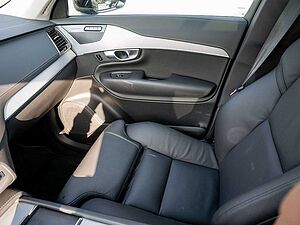 Volvo  T8 Plus Bright AWD H/K PANORAMADACH 360°