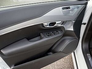 Volvo  T8 Ultra Bright Recharge 360° 7-SITZER