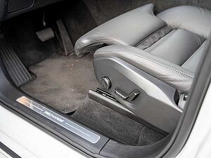 Volvo  T8 Ultra Bright Recharge 360° 7-SITZER