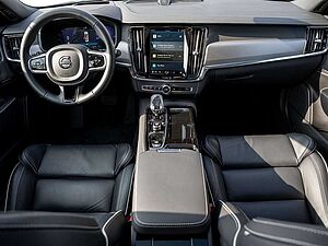 Volvo  T8 Ultimate Dark ACC HGSD B&W HUD 360°