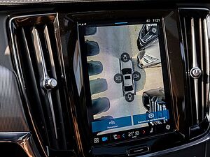 Volvo  T8 Ultimate Dark ACC HGSD B&W HUD 360°