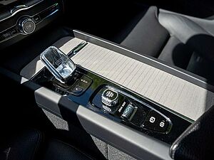 Volvo  T6 Inscription Recharge AWD AHK
