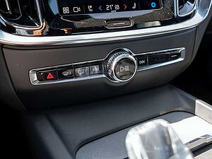 Volvo  B5 Ultimate Dark AWD