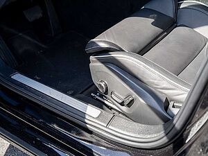 Volvo  B5 Ultimate Dark AWD