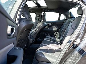 Volvo  B5 Ultimate Dark AWD