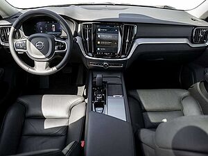 Volvo  B5 Ultimate Dark AWD HUD PANO 360°
