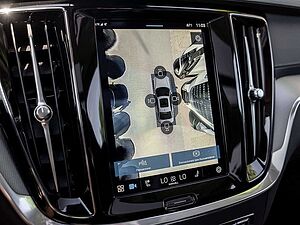 Volvo  B5 Ultimate Dark AWD HUD PANO 360°