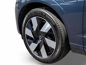 Volvo  T8 Ultra Dark Recharge Plug-In Hybrid AWD