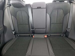 Volvo  B4 Plus Dark MEMORY ACC H/K