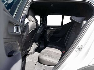 Volvo  B4 Ultra Dark MEMORY ACC H/K