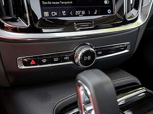 Volvo  T8 Ultimate Dark Recharge AWD PANO 360°
