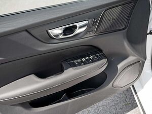 Volvo  T8 Ultimate Dark Recharge AWD PANO 360°