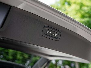 Volvo  T8 Plus Bright Recharge Plug-In Hybrid AWD
