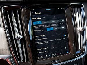 Volvo  T8 Ultimate Dark Recharge AWD 360° HUD