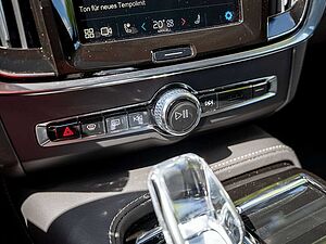 Volvo  T8 Ultimate Dark Recharge AWD 360° HUD