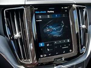 Volvo  T6 Plus Dark Recharge Plug-In Hybrid AWD