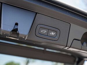 Volvo  T6 Plus Dark Recharge Plug-In Hybrid AWD
