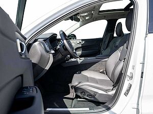 Volvo  T6 Plus Dark Recharge Plug-In Hybrid AWD