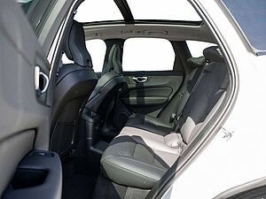 Volvo  T6 Plus Dark Recharge Plug-In Hybrid AWD