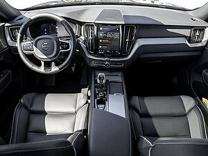 Volvo  T6 Plus Dark Recharge Plug-In Hybrid AWD