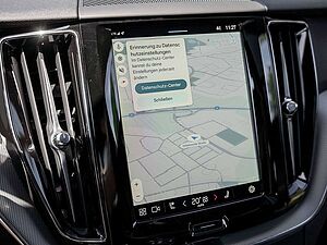 Volvo  T6 Plus Dark Recharge Plug-In Hybrid AWD