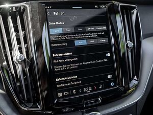 Volvo  T6 Plus Dark Recharge Plug-In Hybrid AWD