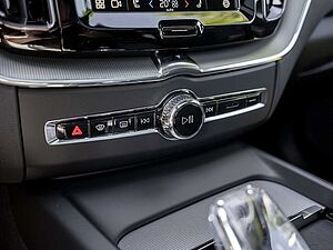 Volvo  T6 Plus Dark Recharge Plug-In Hybrid AWD