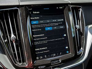 Volvo  T8 Plus Black Edition Recharge Plug-In Hybrid AWD